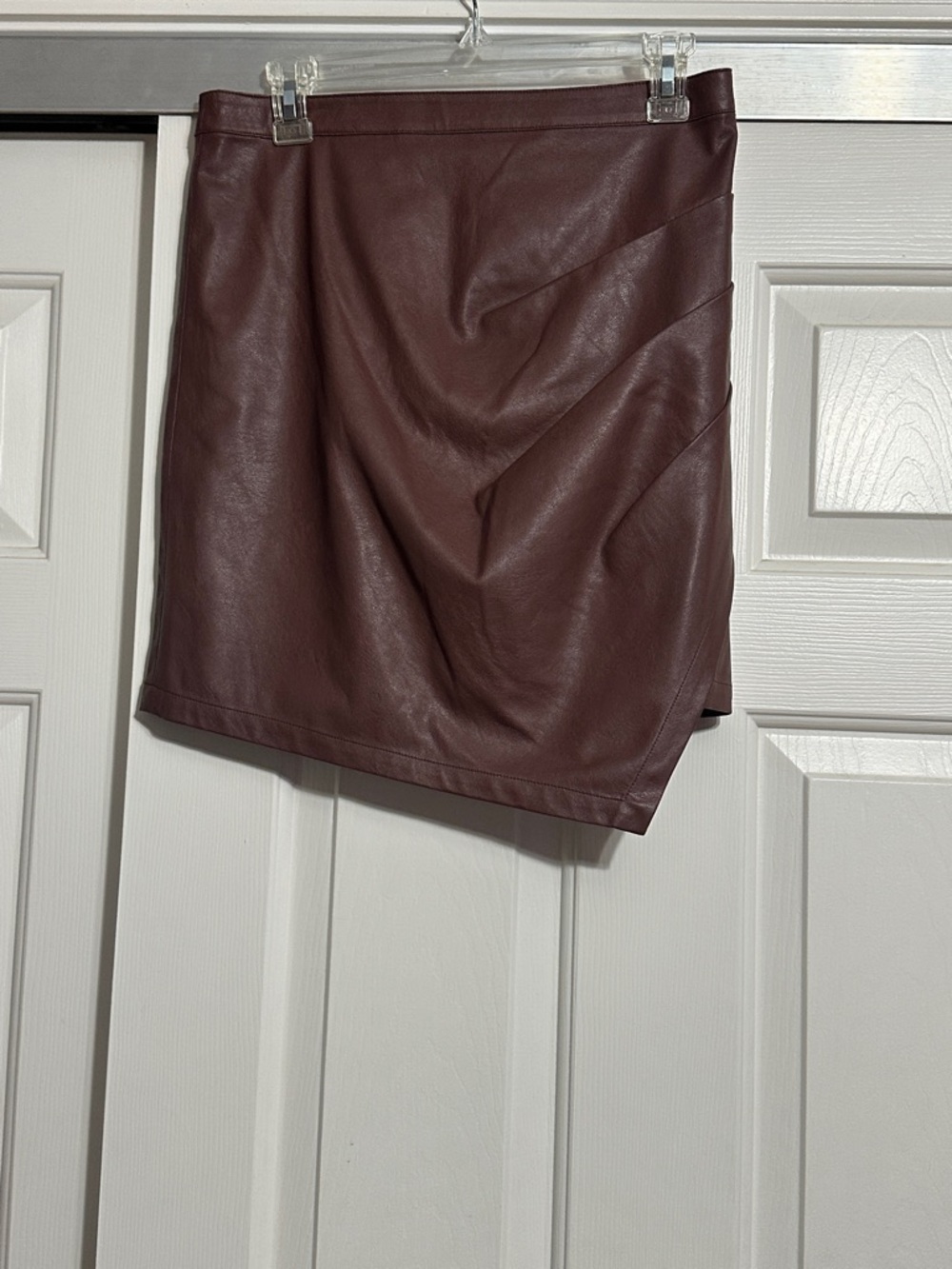 Shoshanna Faux Leather Mini Skirt in Burgundy